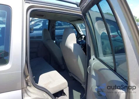 2007 Jeep Liberty Sport z USA, uszkodzony, nr VIN 1J4GK48K97W613015